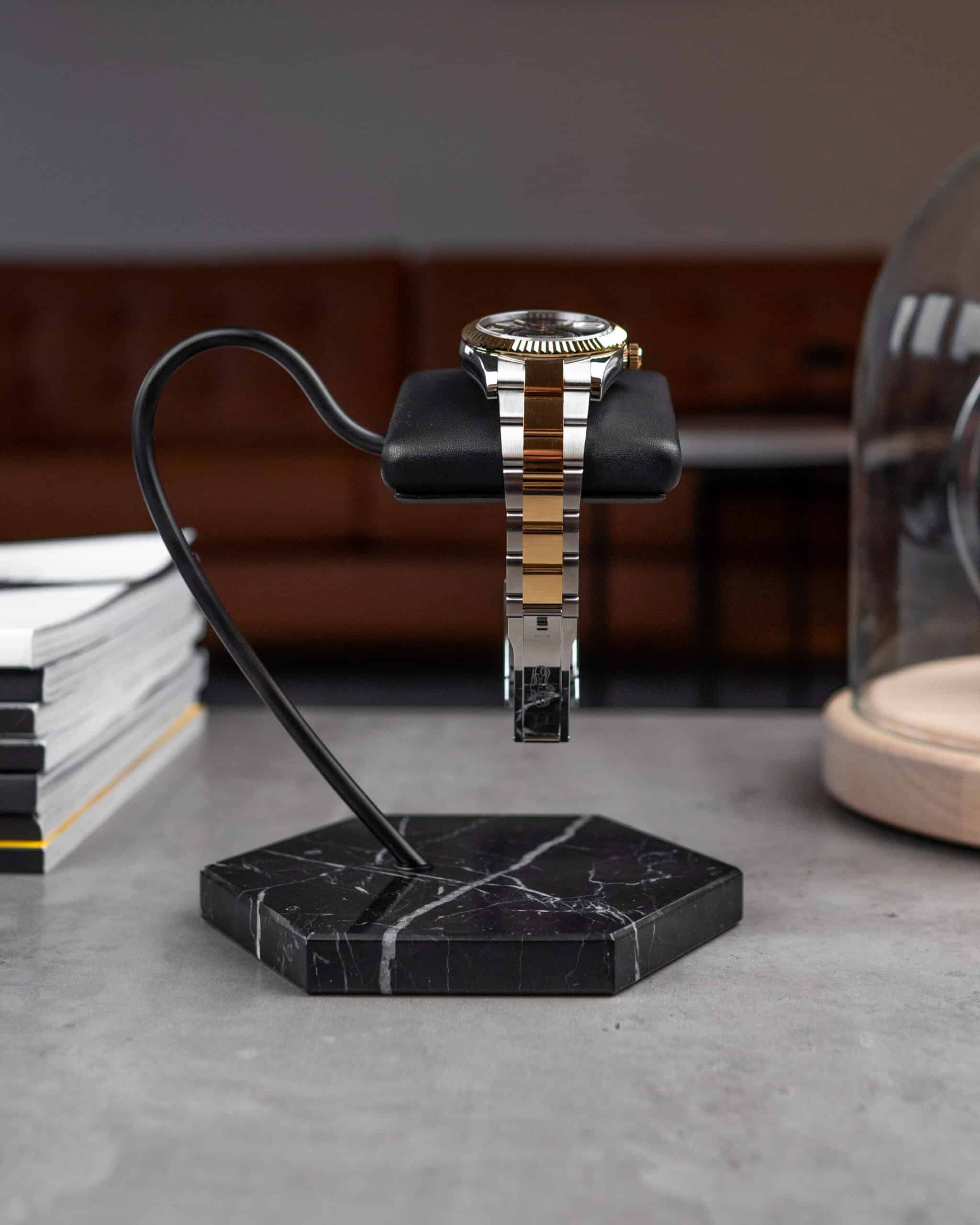 Vanta Carrara - one watch